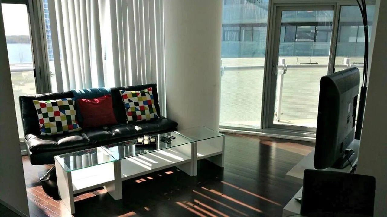 Pelicanstay At Rogers Centre Toronto Canada